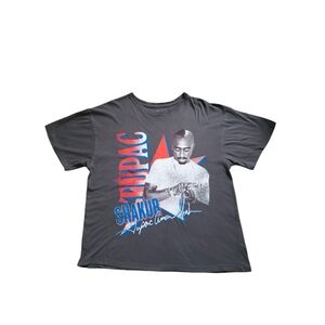 ☕ 2PAC Red and Gray Short Sleeve Tee with Vintage Graphic Print